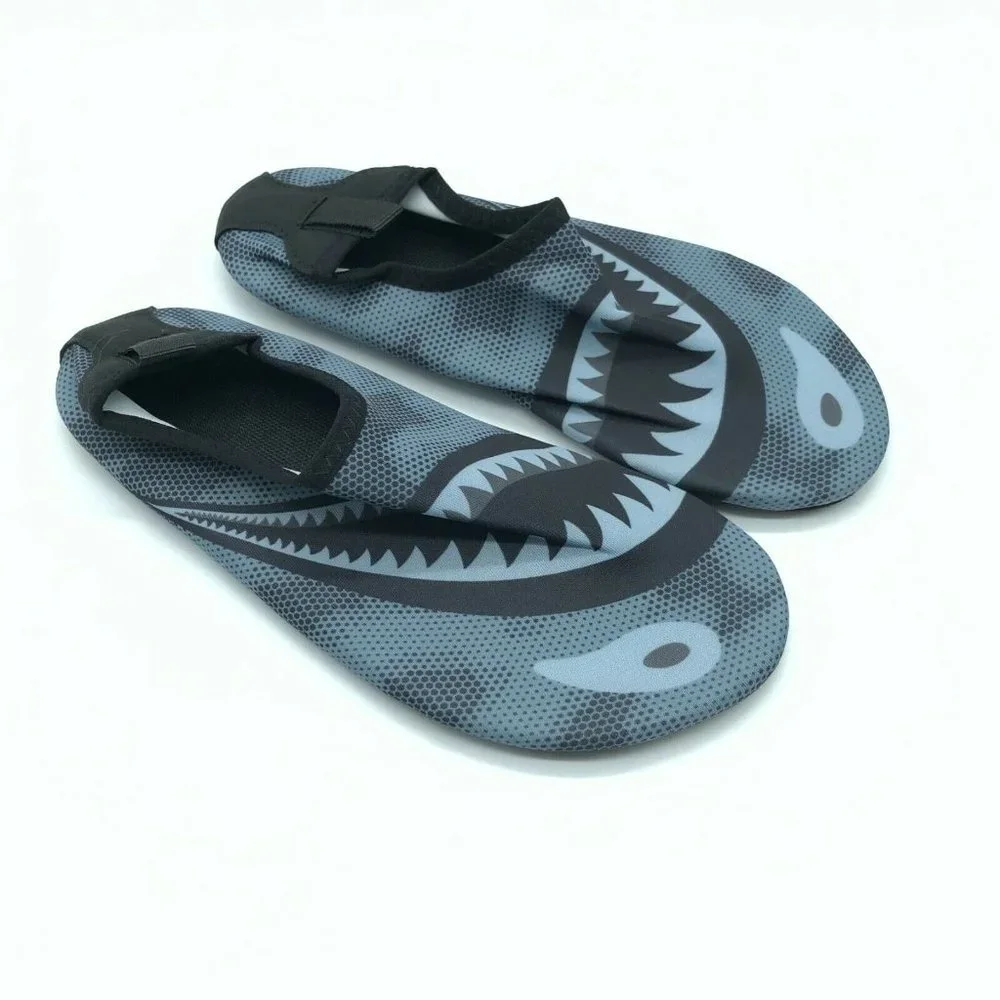 Boys Water Shoes Slip On Fabric Novelty Shark Stretch Gray Size 34/35 US 2/3